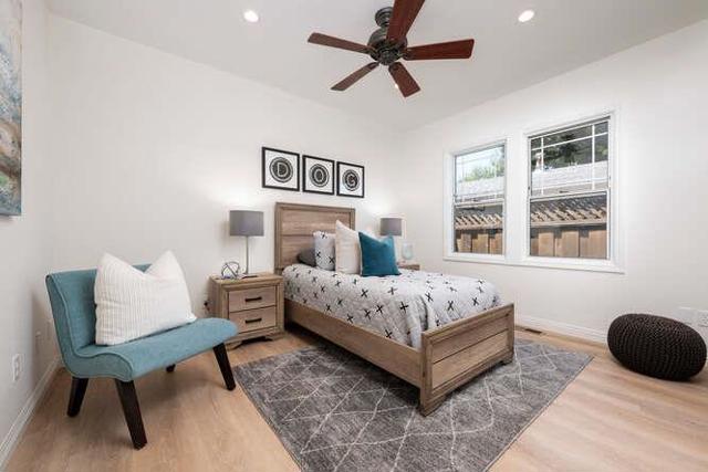 833 Linden Avenue, Burlingame CA: https://media.crmls.org/mediaz/48a5db70-91c4-45ce-9dfa-3de20396bbaf.jpg