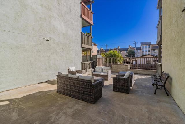 1315 A Street, Hayward CA: https://media.crmls.org/mediaz/48a5e05e-3b9e-4385-a212-aad8d5e71fcd.jpg