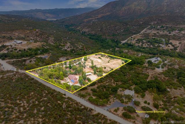 19602 Santee Lane, Valley Center CA: https://media.crmls.org/mediaz/48a5ed71-92c9-497a-8faf-6700daed4c3e.jpg