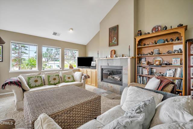 38934 Cypress Way, Gualala CA: https://media.crmls.org/mediaz/48a65ed6-7f2c-45ff-9d34-d75e56b3c651.jpg