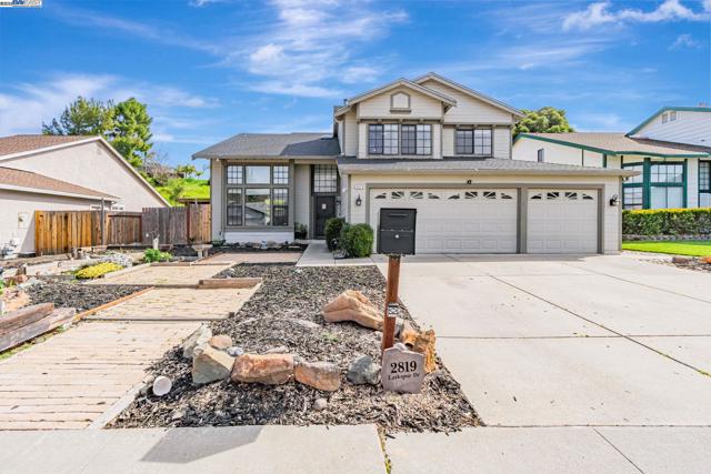 2819 Larkspur Dr, Antioch CA: https://media.crmls.org/mediaz/48a6a09f-4827-4859-bc1a-5b9563b8c379.jpg