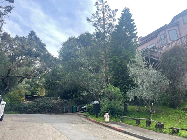 2 Twitter Court, Oakland CA: https://media.crmls.org/mediaz/48a74252-6d6e-4b71-9411-d4a7ec3d6405.jpg