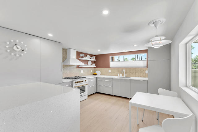 69 Nile Street, Palm Springs CA: https://media.crmls.org/mediaz/48a7a637-1058-493a-b42d-8421c5bb84b4.jpg