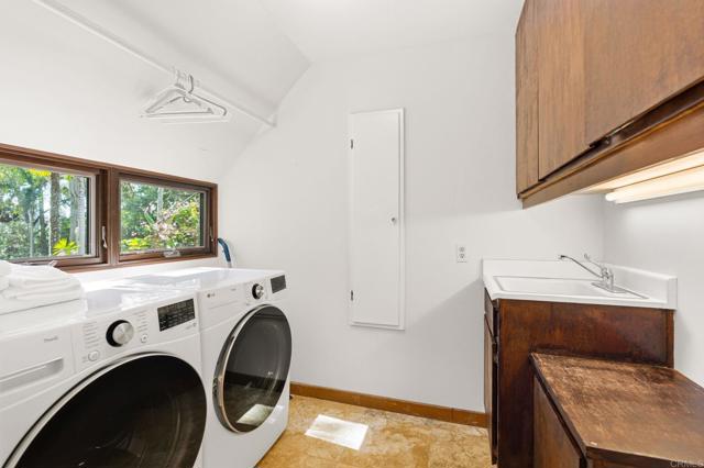 Detail Gallery Image 28 of 46 For 1765 Ivy Rd, Oceanside,  CA 92054 - 4 Beds | 3/1 Baths