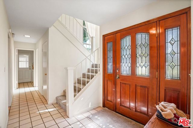 32134 Beachlake Lane, Westlake Village CA: https://media.crmls.org/mediaz/48a90bbd-d53e-49d0-be37-8f34729f7f7f.jpg