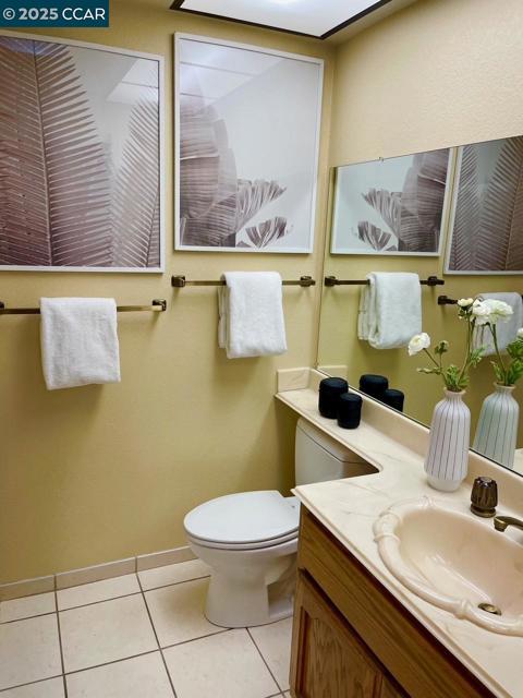 18905 Carson Lane, Castro Valley CA: https://media.crmls.org/mediaz/48a9ad77-a9db-407c-bfd1-846618f82bdb.jpg