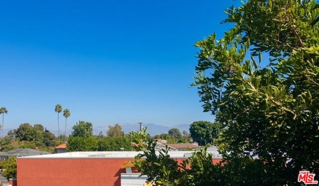 6323 Reseda Boulevard, 44 photo 17