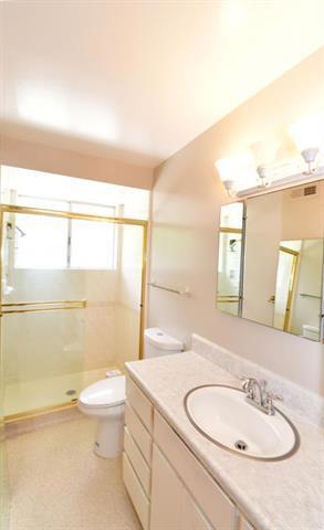 2756 Comstock Circle, Belmont CA: https://media.crmls.org/mediaz/48aa5103-60d4-4ab3-b02c-130100b3231f.jpg