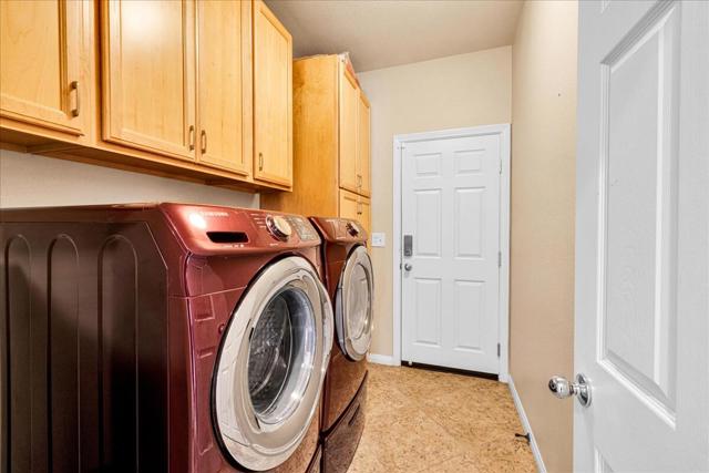 1121 Palmas, Palm Springs CA: https://media.crmls.org/mediaz/48ab339d-bc8b-4d71-b859-773600acae76.jpg