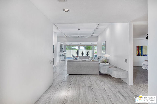 70120 Frank Sinatra Drive, Rancho Mirage CA: https://media.crmls.org/mediaz/48acdc73-7a85-44d1-992f-52954be2e156.jpg