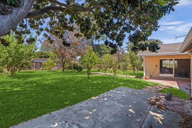 20211 Argonaut Drive, Saratoga CA: https://media.crmls.org/mediaz/48adb79d-c9a6-4258-bb5c-c2cee6574edc.jpg