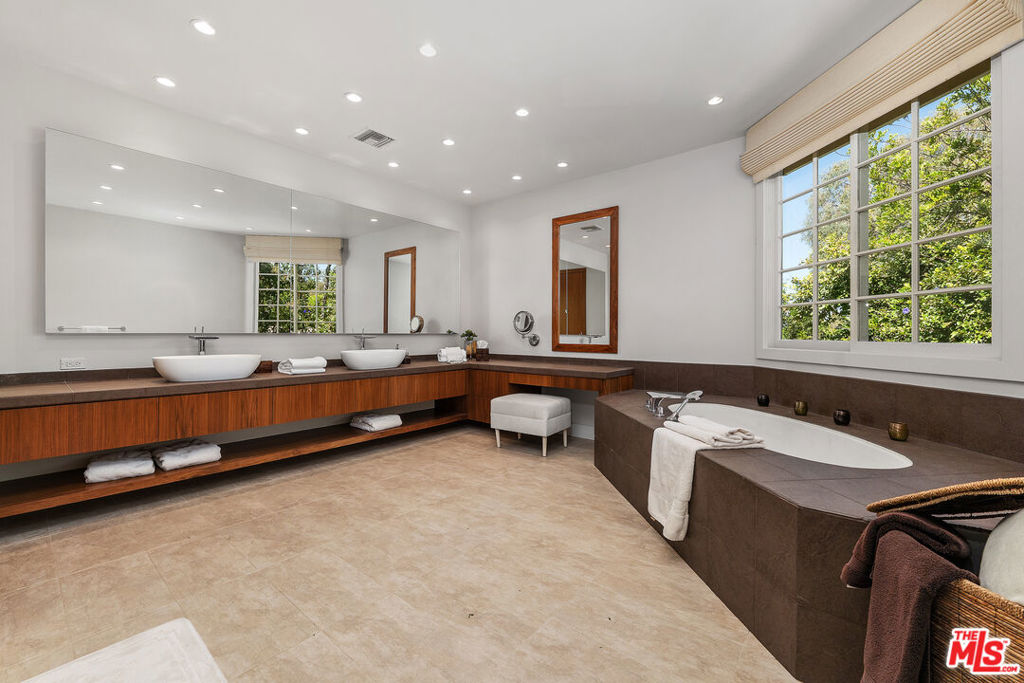 MLS #26858119 image #23