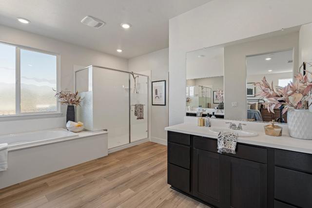 191 Scarlett Way, Hollister CA: https://media.crmls.org/mediaz/48ae5d0c-8c6f-42fb-b9ab-95dc63fe3095.jpg