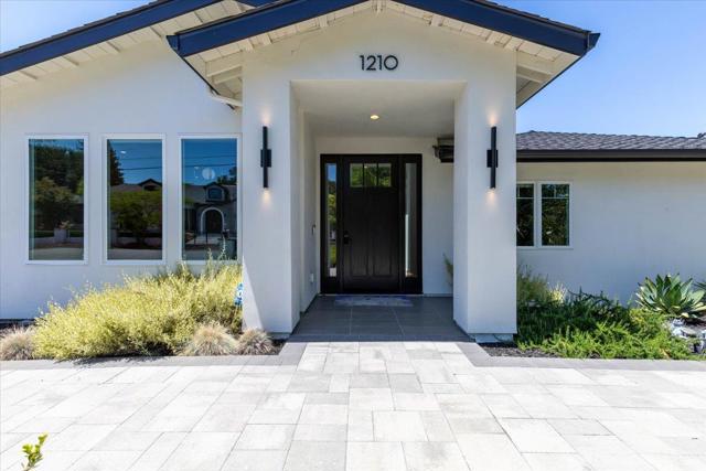 1210 Larnel Place, Los Altos CA: https://media.crmls.org/mediaz/48ae8c8e-6e64-4729-8f77-b82371db6b7d.jpg