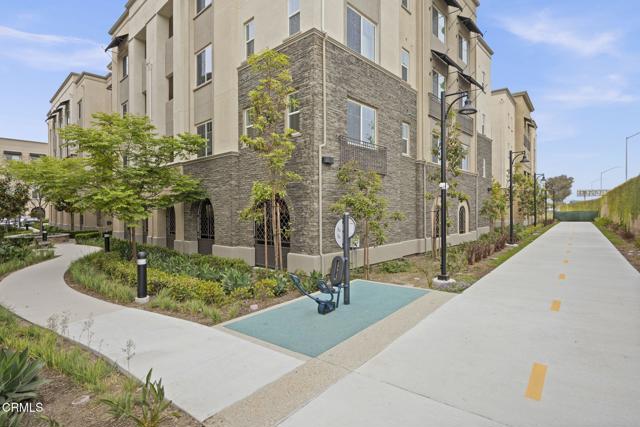Detail Gallery Image 1 of 50 For 2850 Wagon Wheel Rd #302,  Oxnard,  CA 93036 - 3 Beds | 2/1 Baths