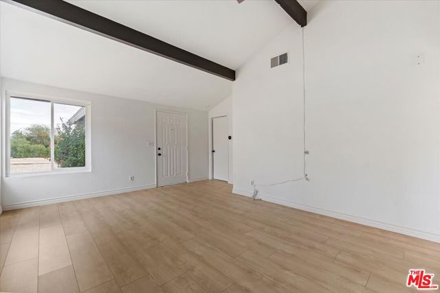 6042 Cahuilla Avenue,  CA: https://media.crmls.org/mediaz/48b0877b-6f21-45c3-9b87-36e3442ea044.jpg