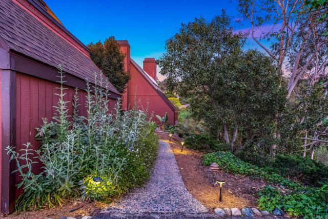 30593 Miller Road, Valley Center CA: https://media.crmls.org/mediaz/48b08d3e-989d-402f-8d0e-84e52e0d78fe.jpg