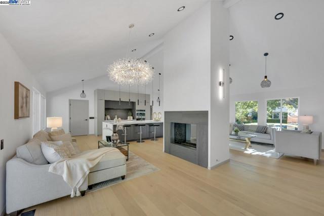 560 Old Orchard Drive, Danville CA: https://media.crmls.org/mediaz/48b11002-2c92-4200-89a4-be2849ac0303.jpg