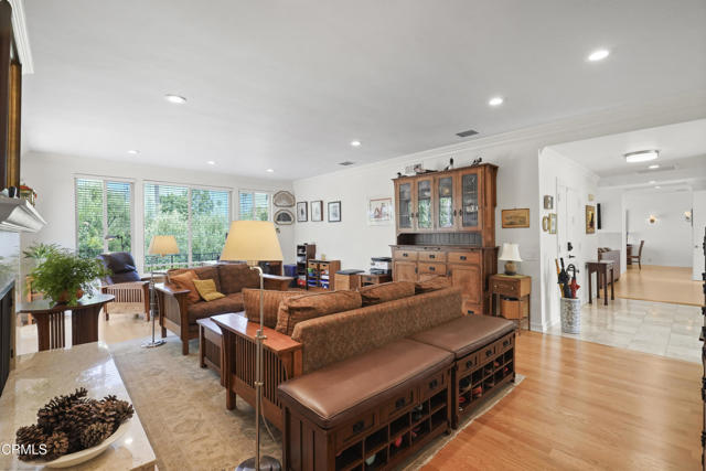 Detail Gallery Image 11 of 49 For 630 S Orange Grove Bld #5,  Pasadena,  CA 91105 - 3 Beds | 3 Baths
