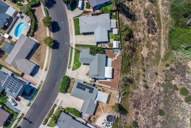 2434 Meadow Lark Dr, San Diego CA: https://media.crmls.org/mediaz/48b23f53-7b1c-41f5-964e-d0648f7ea5ad.jpg