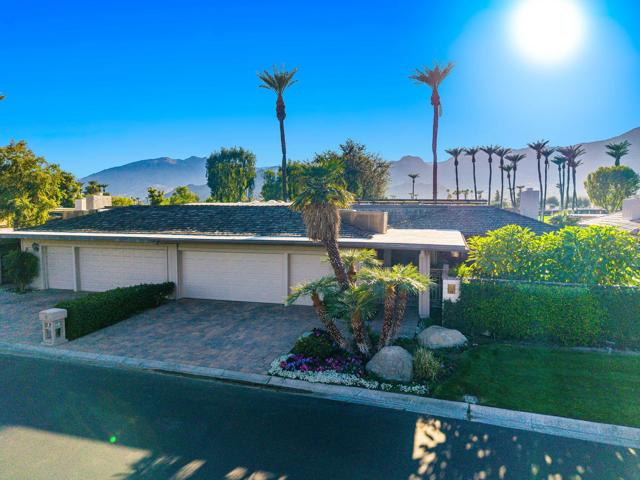 15 Duke Drive, Rancho Mirage CA: https://media.crmls.org/mediaz/48b2d4de-a856-495a-bcd4-53dbf660c5c0.jpg