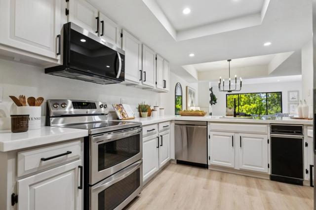440 Cesano Court, Palo Alto CA: https://media.crmls.org/mediaz/48b34795-298c-4e32-b143-a02a56dc7ea7.jpg