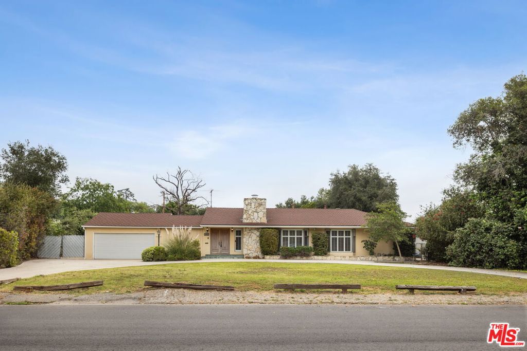 6846 Wish Avenue