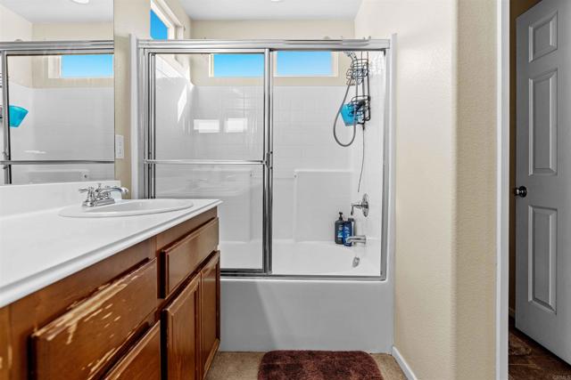 Detail Gallery Image 33 of 46 For 1828 Wolf Canyon Loop, Chula Vista,  CA 91913 - 3 Beds | 2/1 Baths