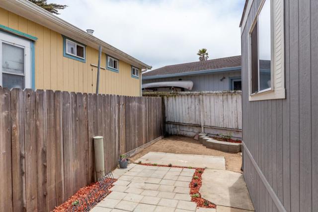 3320 Del Monte Boulevard, Marina CA: https://media.crmls.org/mediaz/48b3a0eb-fabb-4713-b99e-978c9381c0f1.jpg
