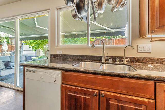 321 Vineyard Drive, San Jose CA: https://media.crmls.org/mediaz/48b3e21b-4578-49e2-aaa2-3354a13e72e3.jpg
