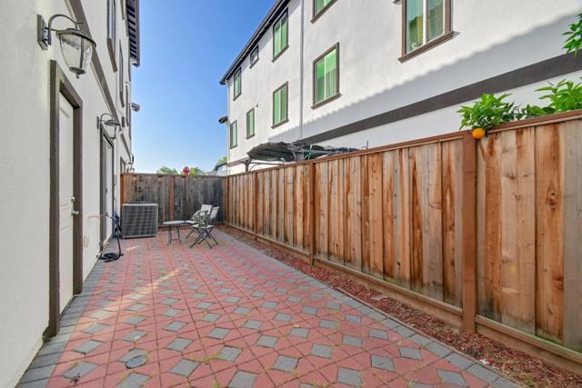 6245 Thornton Avenue, Newark CA: https://media.crmls.org/mediaz/48b43537-2303-4155-b234-279386d85648.jpg