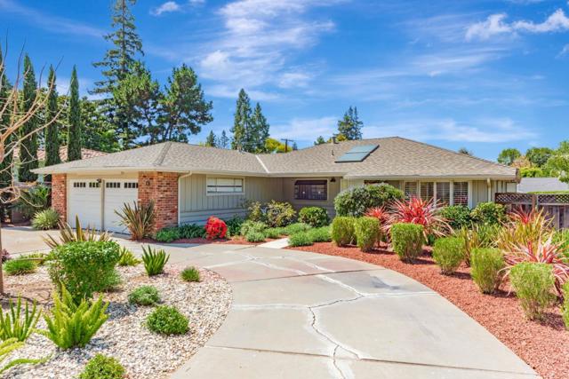 171 E Creek Drive, Menlo Park CA: https://media.crmls.org/mediaz/48b44b51-0578-46ef-97df-a38187c354f1.jpg