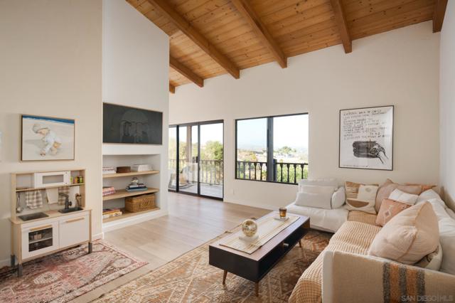 5615 Via Montellano, Bonsall CA: https://media.crmls.org/mediaz/48b4c62d-1f65-49df-a7c5-41980fa3fdcd.jpg