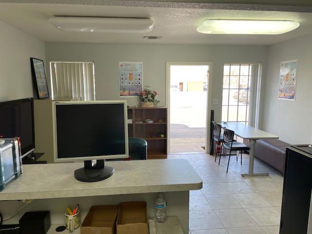 Image 4 of 10 For 2307 N West Avenue