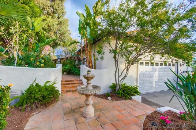 1935 Vista De La Montana, El Cajon CA: https://media.crmls.org/mediaz/48b546e6-2288-4f44-b926-3e7a0ffee308.jpg