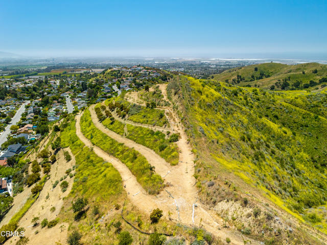 1251 Via Cielito, Ventura CA: https://media.crmls.org/mediaz/48b6347c-10eb-469e-9e79-46ef8917be44.jpg
