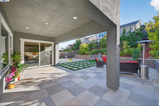 7058 Atlas Peak Dr, Dublin CA: https://media.crmls.org/mediaz/48b69c82-daff-4e86-84a7-888a54684385.jpg