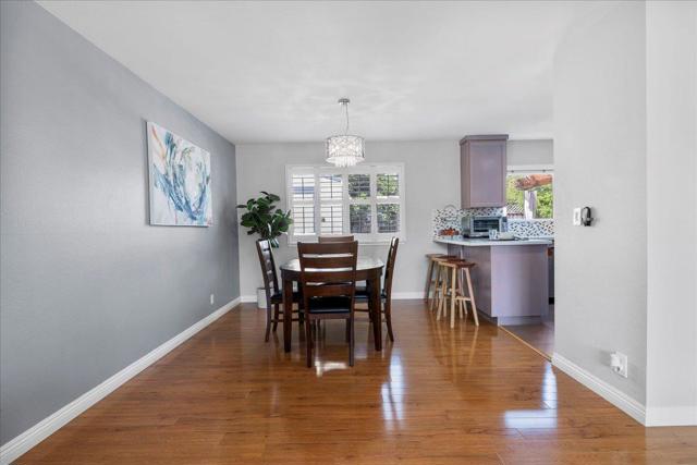 192 Castillon Way, San Jose CA: https://media.crmls.org/mediaz/48b6de0a-ff6e-45b2-8db6-3e64c1a2a63c.jpg