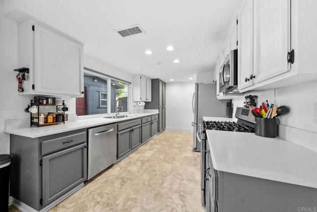 538 Tag Lane, Ramona CA: https://media.crmls.org/mediaz/48b6ef11-a450-4073-886f-d49ba2101d6e.jpg