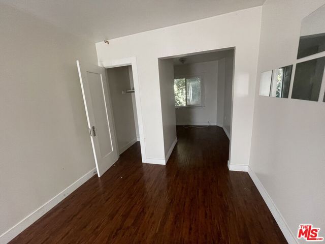 2320 W 25th Street, Los Angeles CA: https://media.crmls.org/mediaz/48b7470d-131c-4302-82eb-634df58828cf.jpg