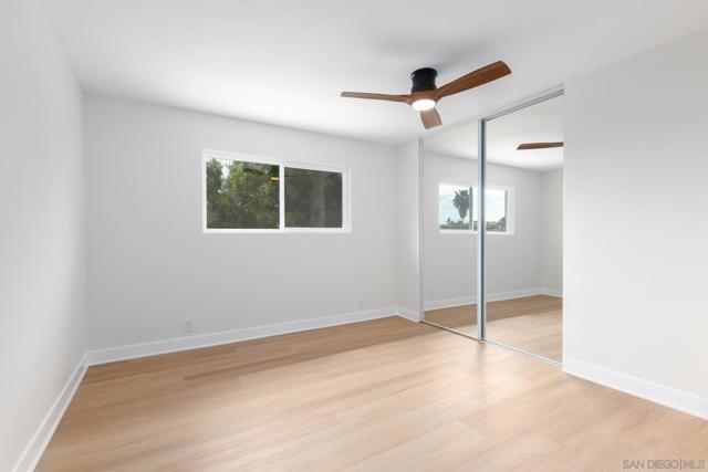 361 E Indian Rock Rd, Vista CA: https://media.crmls.org/mediaz/48b77940-9169-4183-9dd6-1e691aa9bbea.jpg