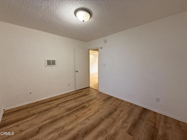 Detail Gallery Image 7 of 9 For 4208 Russell Ave #4,  Los Angeles,  CA 90027 - 1 Beds | 1 Baths