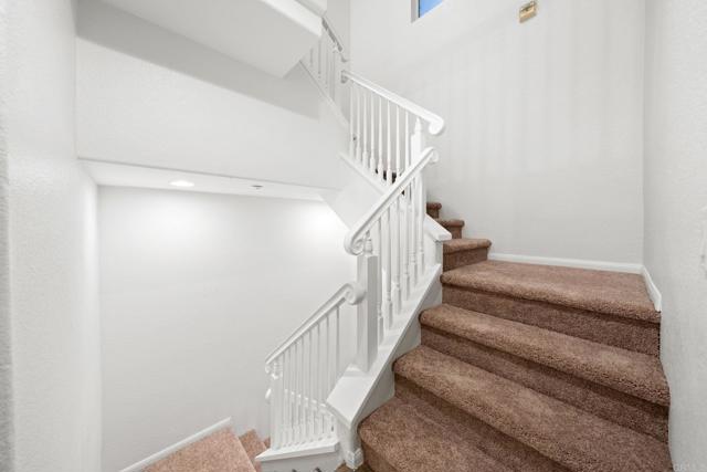Image 12 of 32 For 728 Kellogg Street