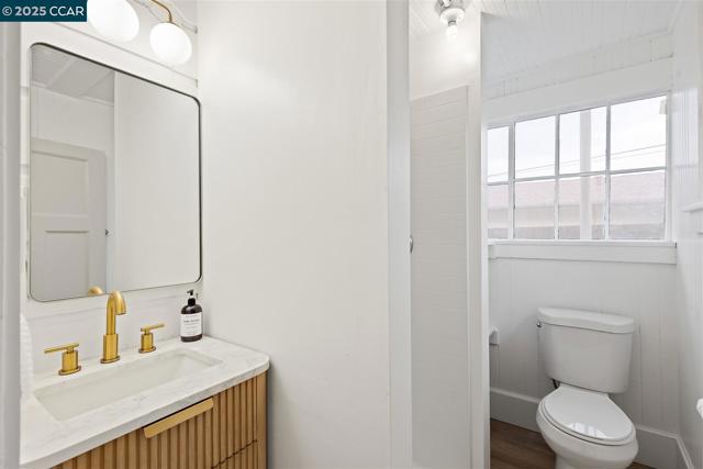 939 Ohio St, Vallejo CA: https://media.crmls.org/mediaz/48b7f16a-5af1-4d0e-896f-ecc7ff951255.jpg