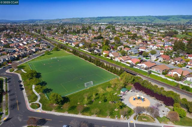 4360 Peregrine Way, Fremont CA: https://media.crmls.org/mediaz/48b8809a-eae7-416c-a3b0-0fef4b77bcf9.jpg