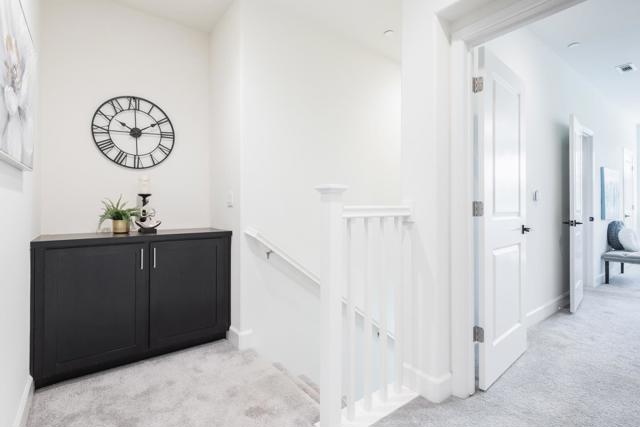 733 E Evelyn Avenue, Sunnyvale CA: https://media.crmls.org/mediaz/48baba44-d9f0-48fd-b3c9-bc5496381c8b.jpg