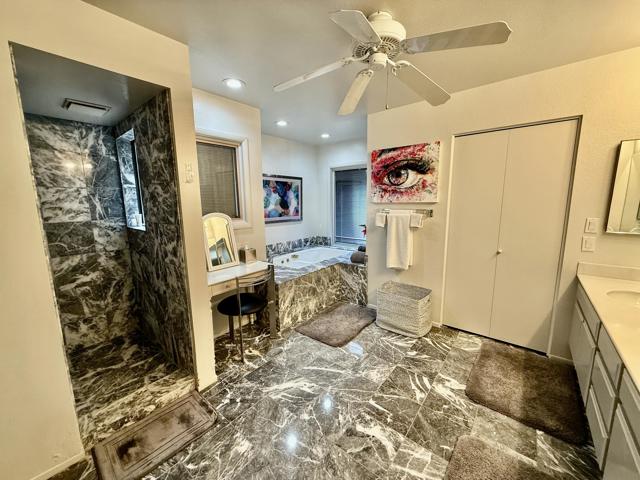 Image 13 of 35 For 49145 Quercus Lane