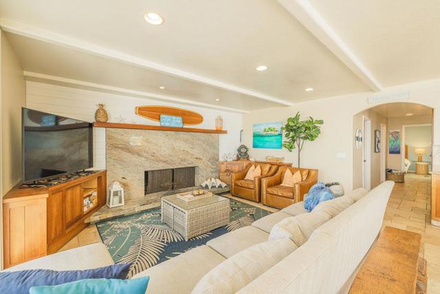 22818 E Cliff Drive, Santa Cruz CA: https://media.crmls.org/mediaz/48bb1076-b09a-4454-8ff3-bd21eab409b3.jpg