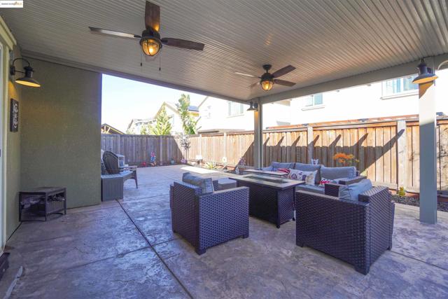 298 McClelland Way, Oakley CA: https://media.crmls.org/mediaz/48bbbc13-c8c9-44ba-b82d-663520576da4.jpg