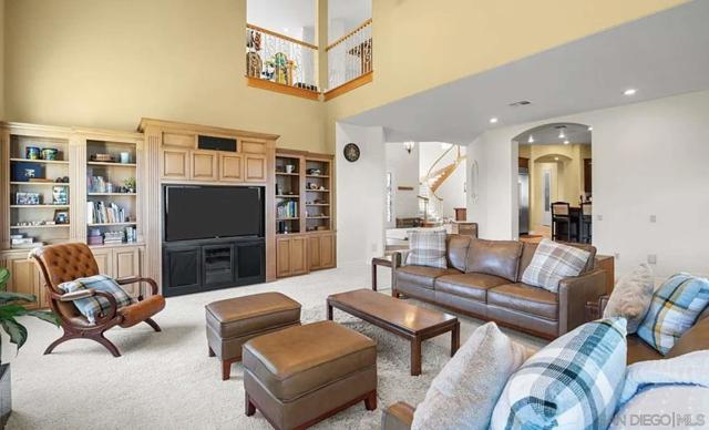 21100 Paseo Montana, Murrieta CA: https://media.crmls.org/mediaz/48bbd6ce-8c97-4ca5-abcb-f2c956a7564e.jpg